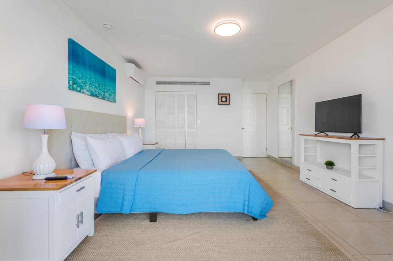 Maho Beach House - Grand Ocean Suite Bagian luar foto